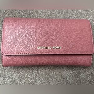 LIKE NEW! Women’s Michael Kors Wallet